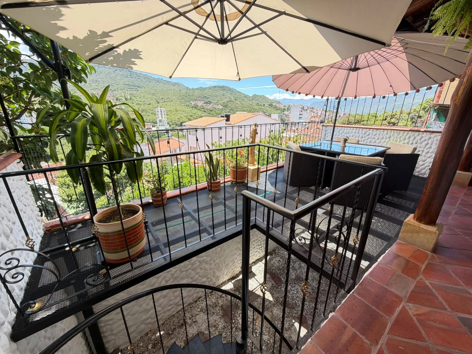 VENDO CASA COLONIAL  - CS1