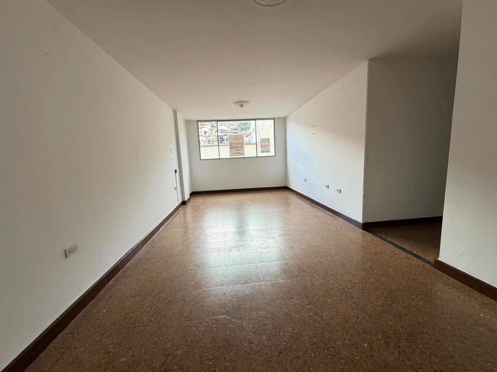 ARRIENDO APARTAMENTO EN EL CENTRO - 913