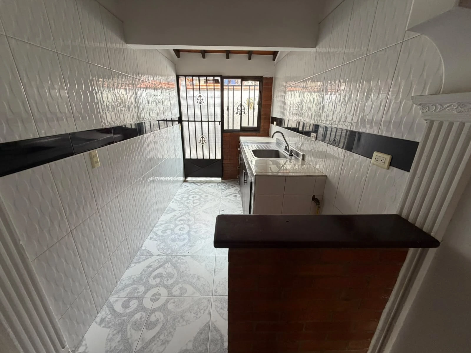 ARRIENDO APARTAMENTO CIUDAD FUTURO - 248