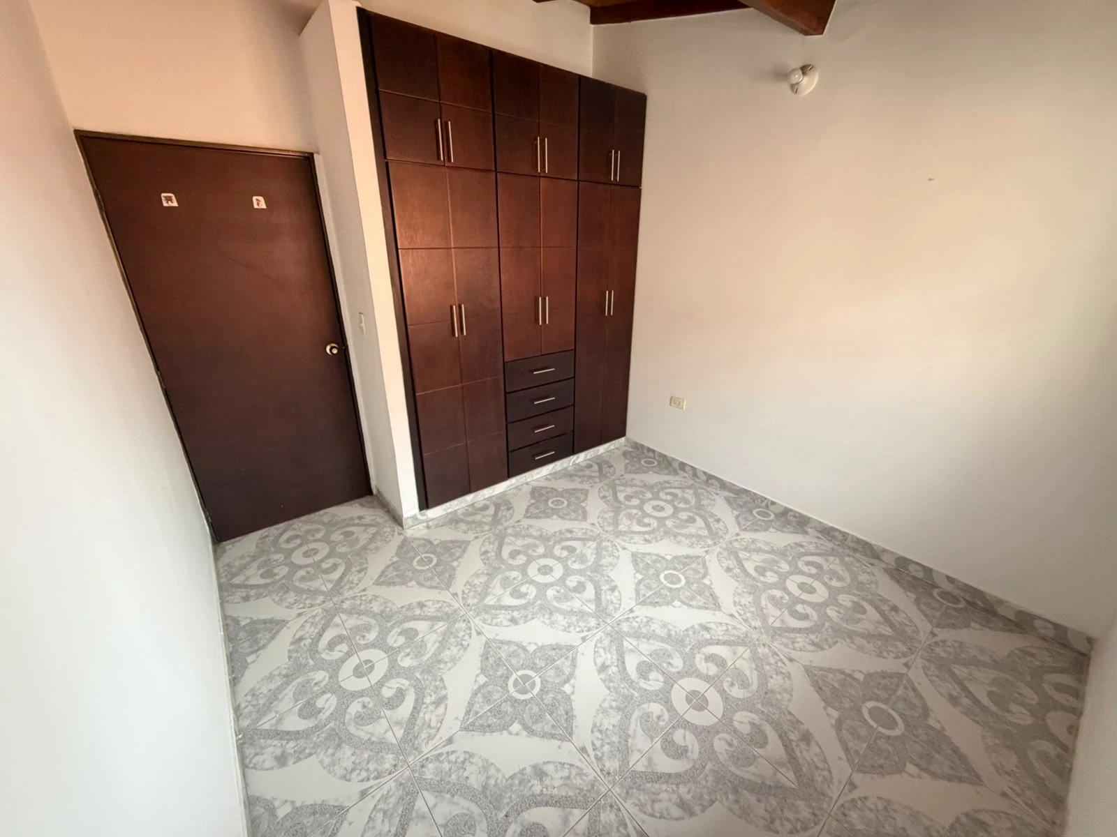 ARRIENDO APARTAMENTO CIUDAD FUTURO - 248