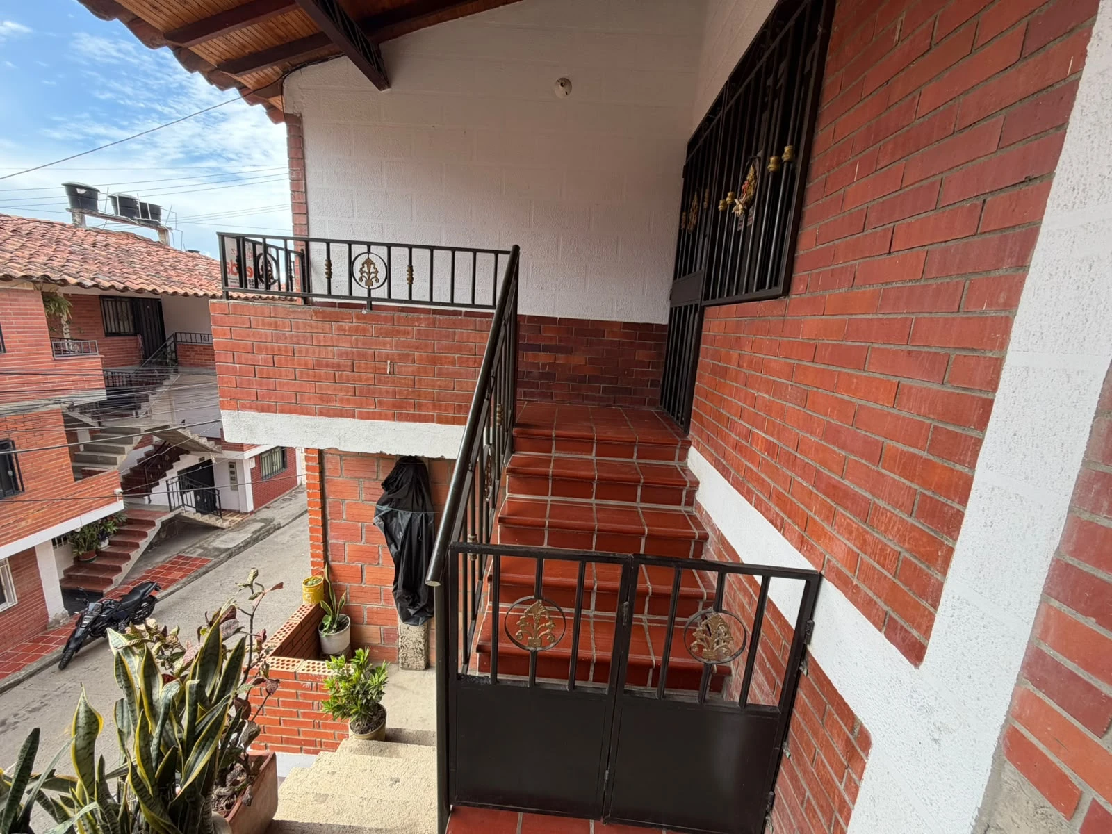ARRIENDO APARTAMENTO CIUDAD FUTURO - 248