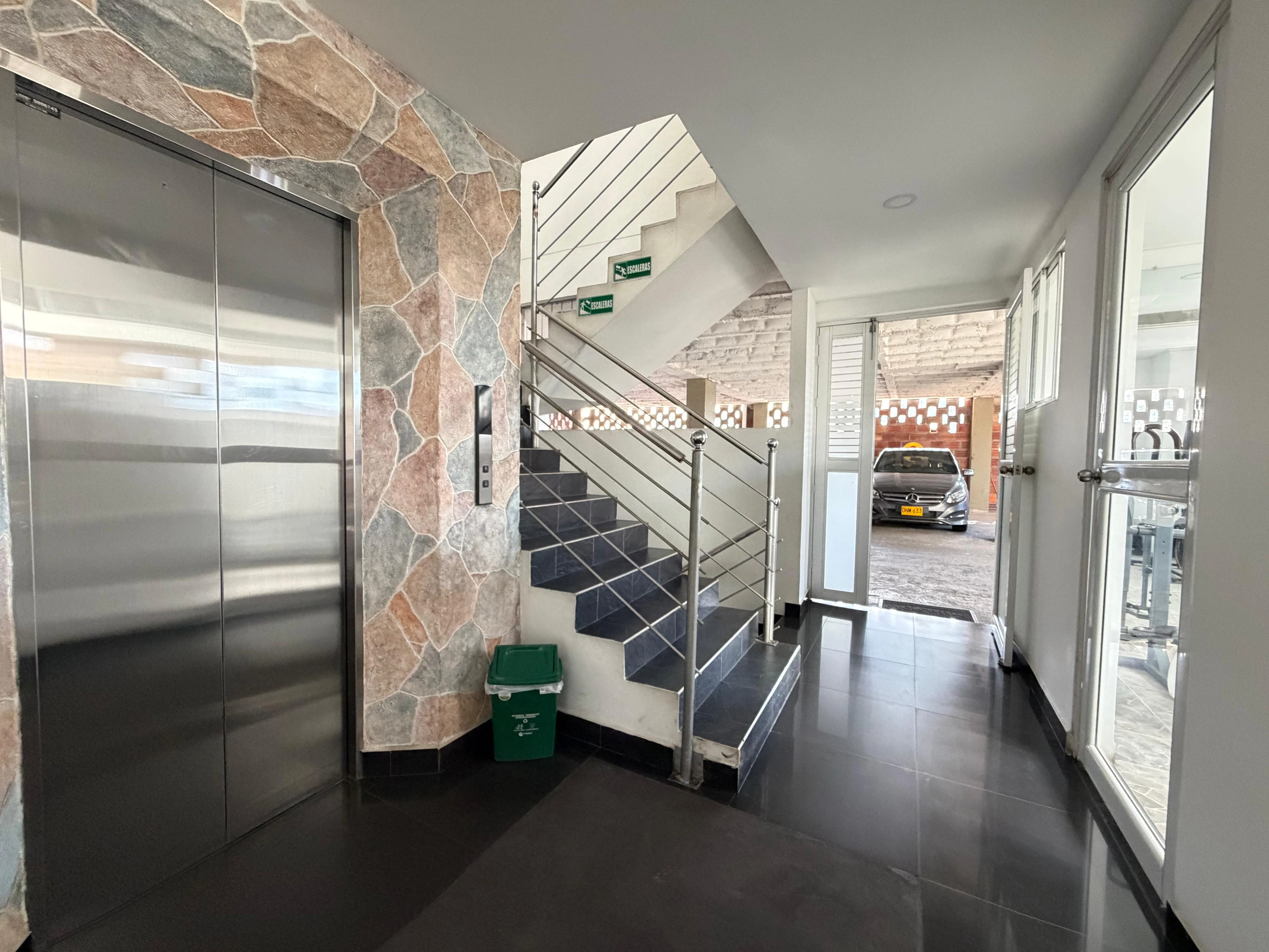 VENDO APTO 147,65M2 ASCENSOR  - AS7