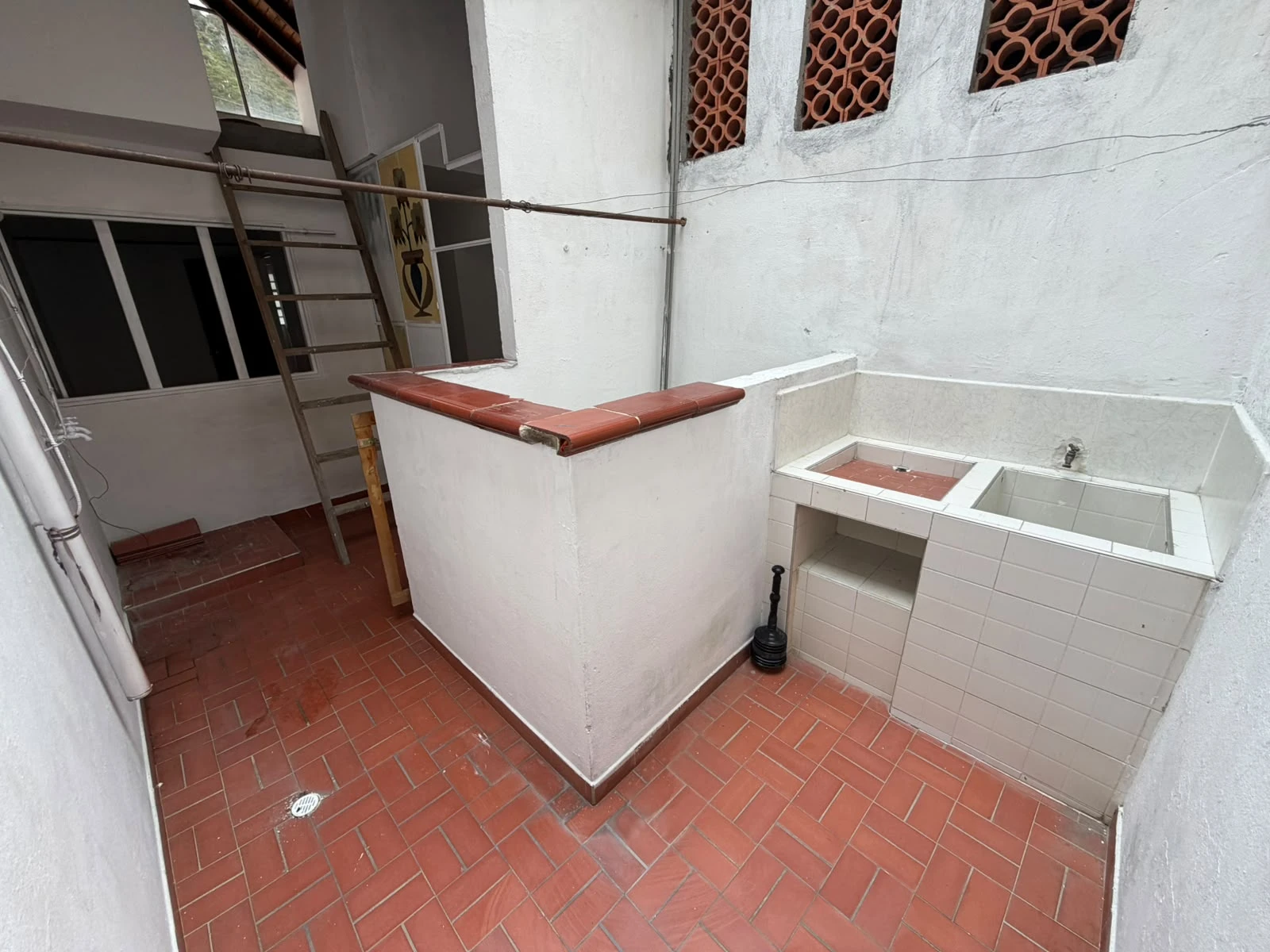 ARRIENDO CASA EN ALTAMIRA - 736