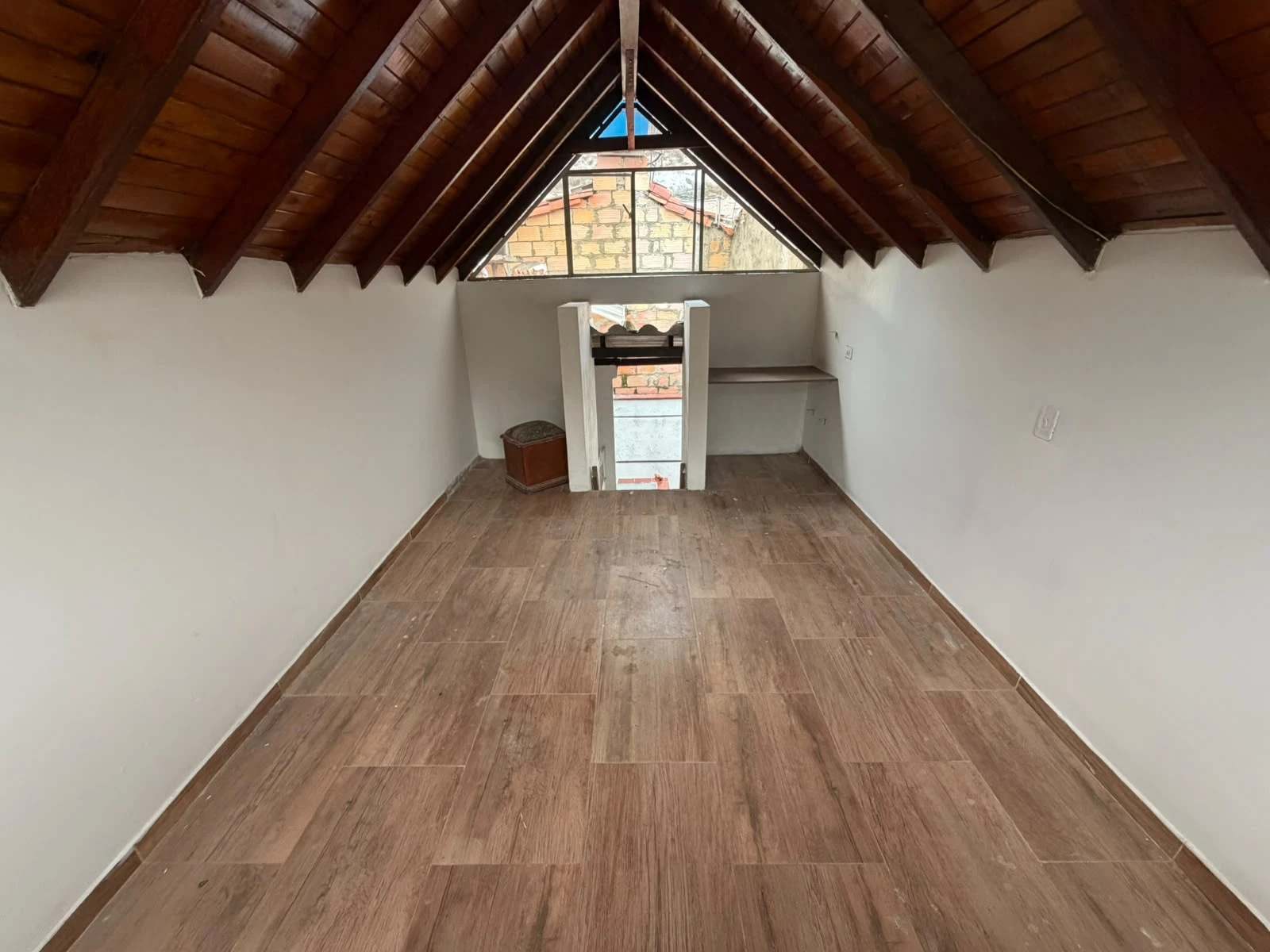ARRIENDO CASA EN ALTAMIRA - 736