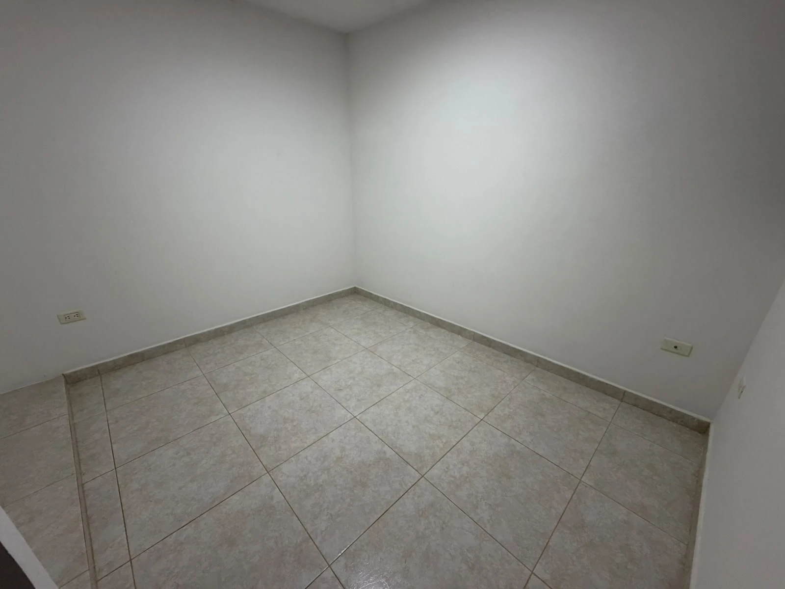 ARRIENDO APARTAMENTO EN CIUDAD FUTURO 3 - 316