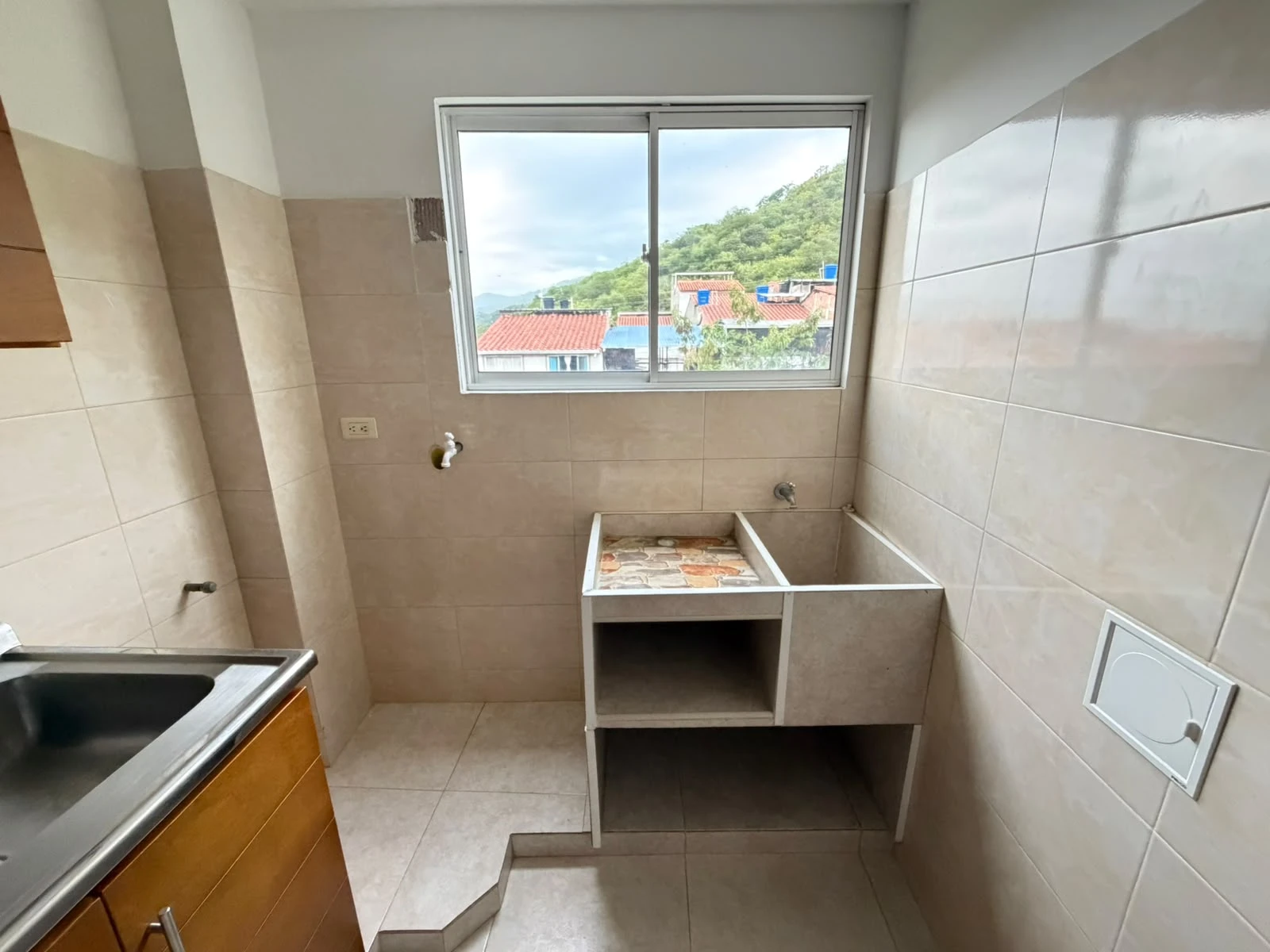 ARRIENDO APARTAMENTO EN CIUDAD FUTURO 3 - 316