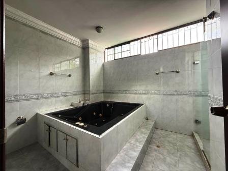 VENDO CASA - LA PLAYA CS5398