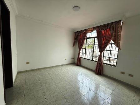 VENDO CASA - LA PLAYA CS5398