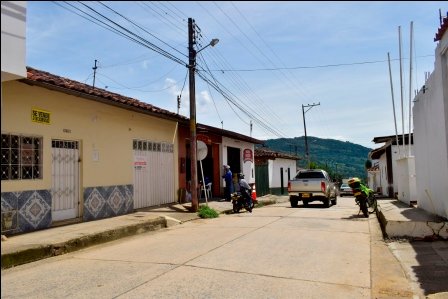 VENTA CASA PARA NEGOCIO - VALLE DE SAN JOSÉ CVJ1571