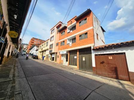 CASA EN ARRIENDO - CENTRO 953677