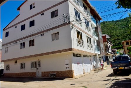 ARRIENDO APARTAMENTO - BELLA ISLA 2B24703