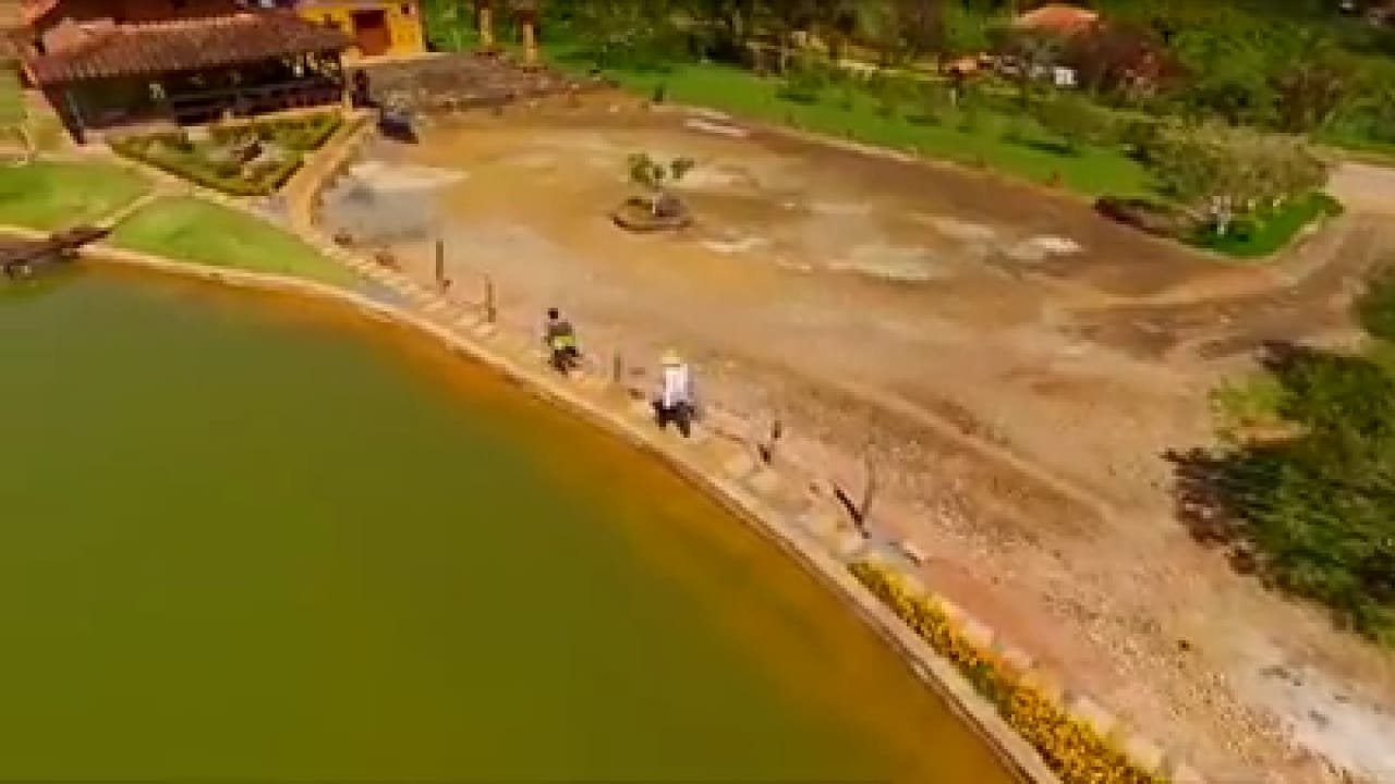 VENTA LOTE CON CABAÑAS - VÍA BARICHARA PC34770